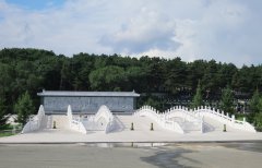 一面墙，一路景：九龙照壁浮雕景墙的诗画之美