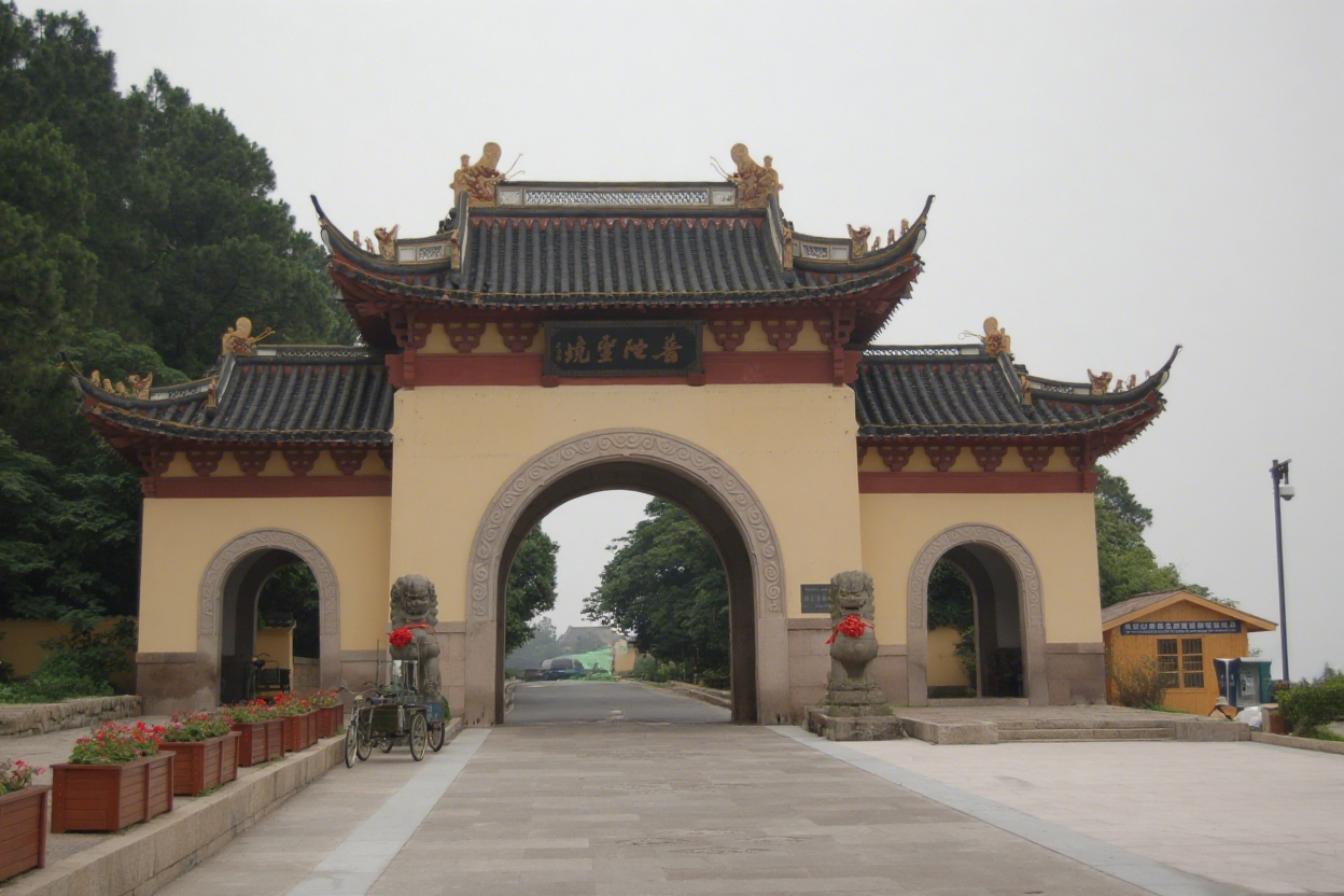 以门楼为笺，镌刻时期的匠心诗行